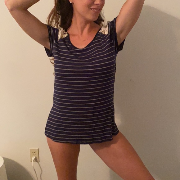 Cute shirt with knit detail - Picture 5 of 5